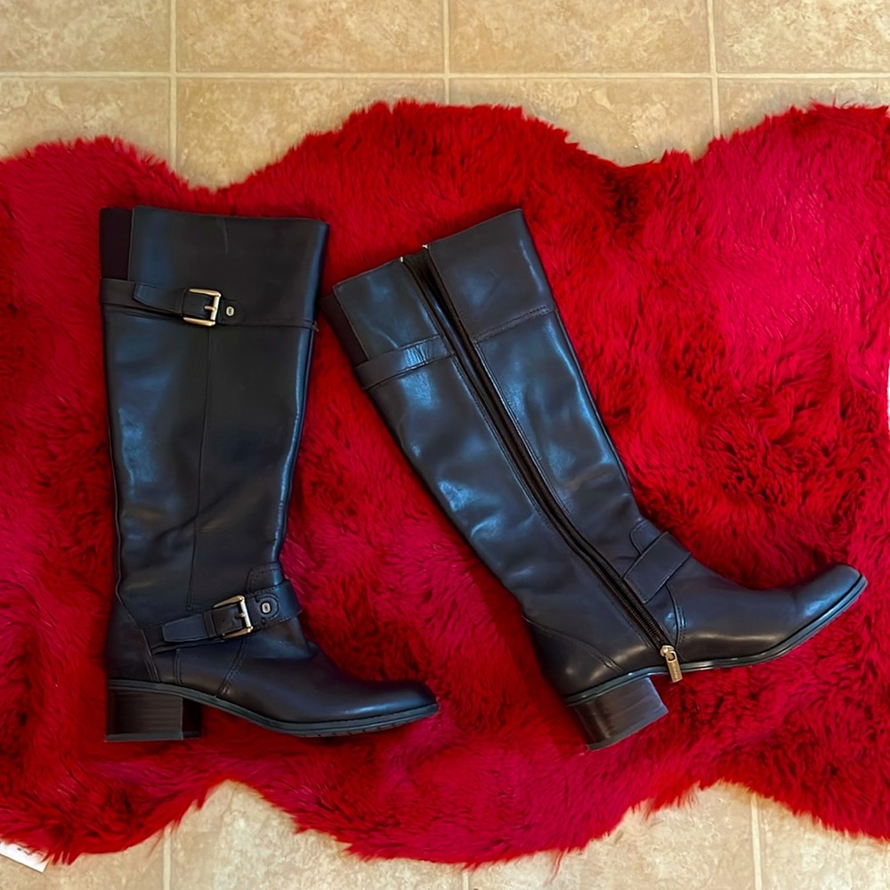 Brand new Bandolino boots. Size 6